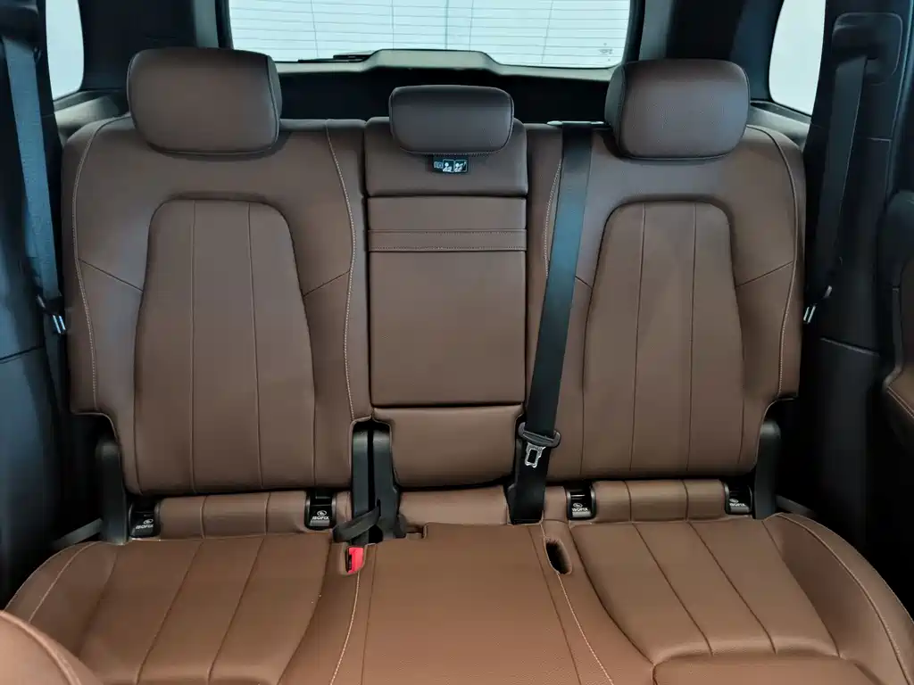 Mercedes-Benz GLB — миниатюра 10
