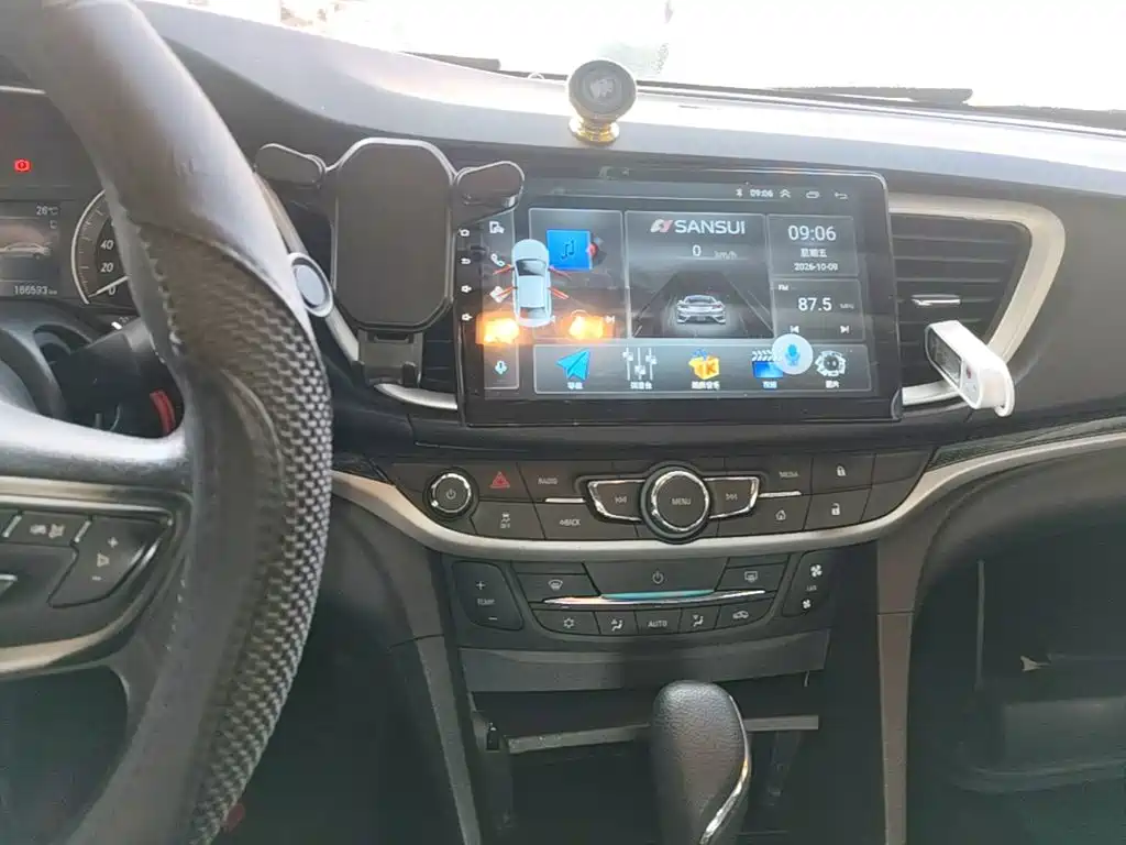 Buick Excelle — миниатюра 13