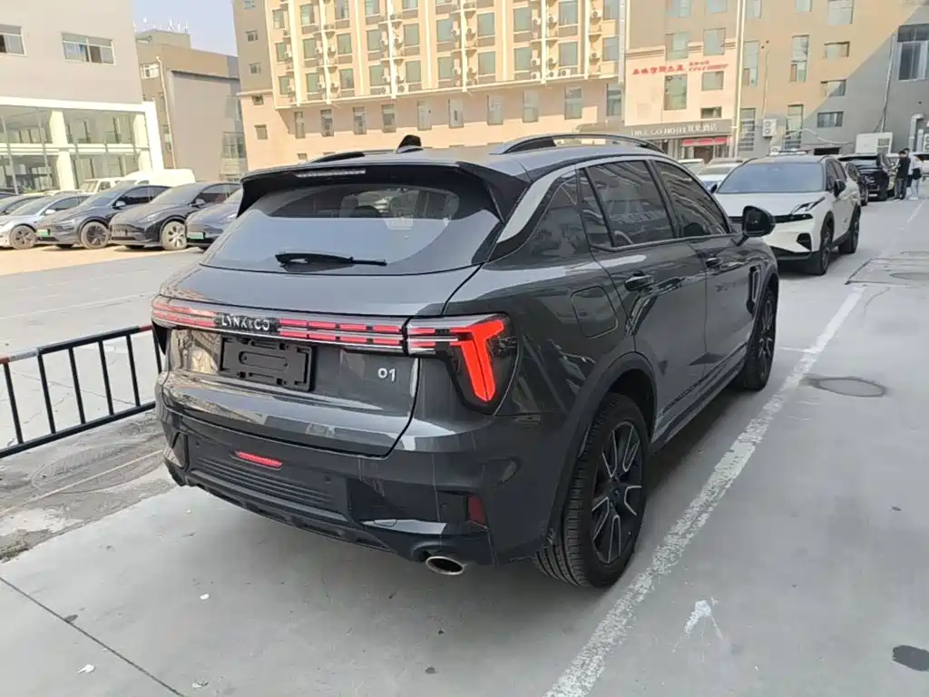 Lynk & Co 01 — миниатюра 7