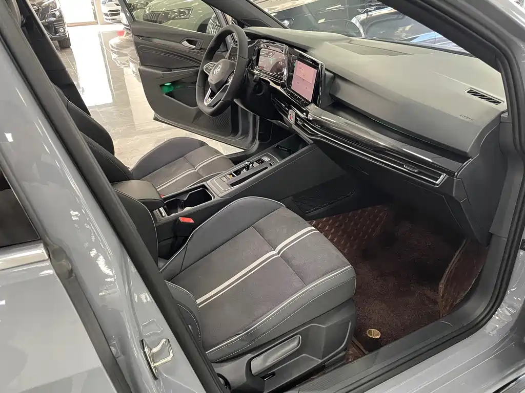 Volkswagen Golf — миниатюра 8