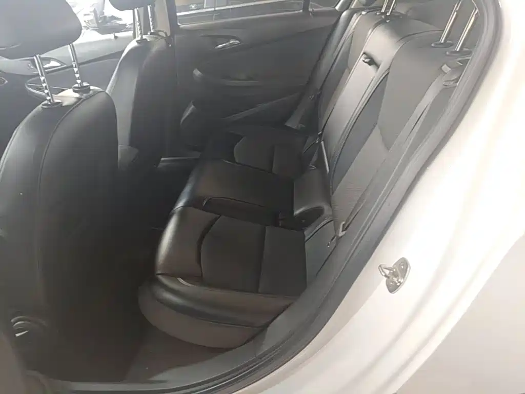 Chevrolet Cruze — миниатюра 17