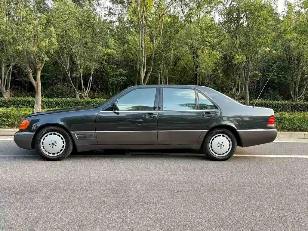 Mercedes-Benz S-Class — миниатюра 8