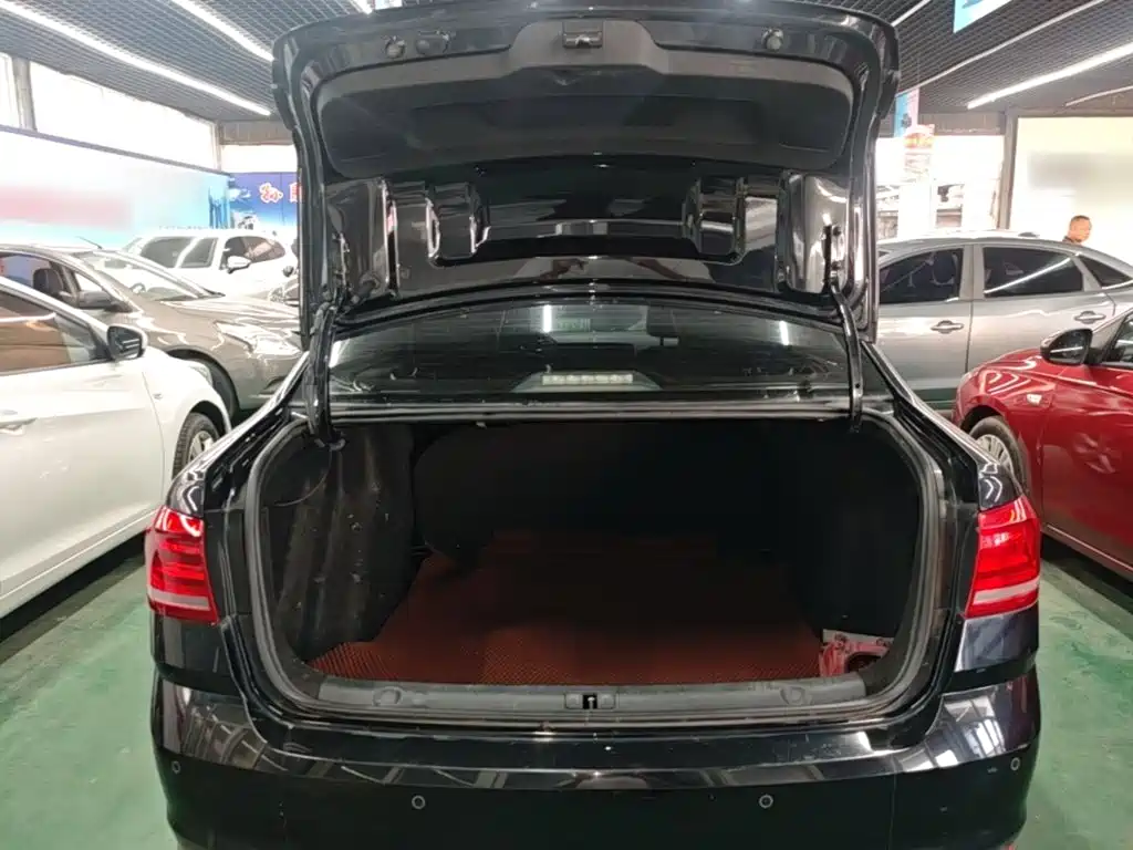 Volkswagen Lavida — миниатюра 19