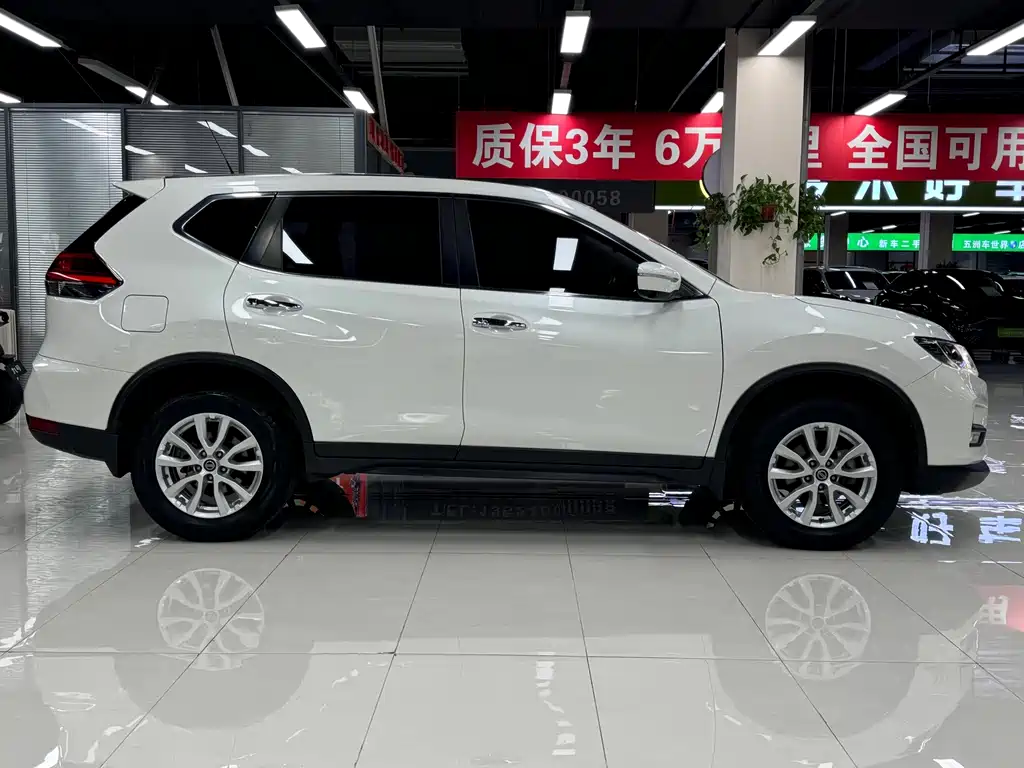 Nissan X-Trail — миниатюра 8