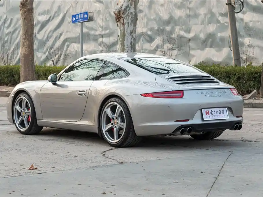 Porsche 911 2012 Carrera S 3.8L
