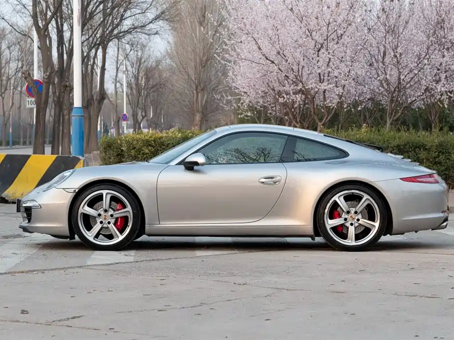 Porsche 911 2012 Carrera S 3.8L