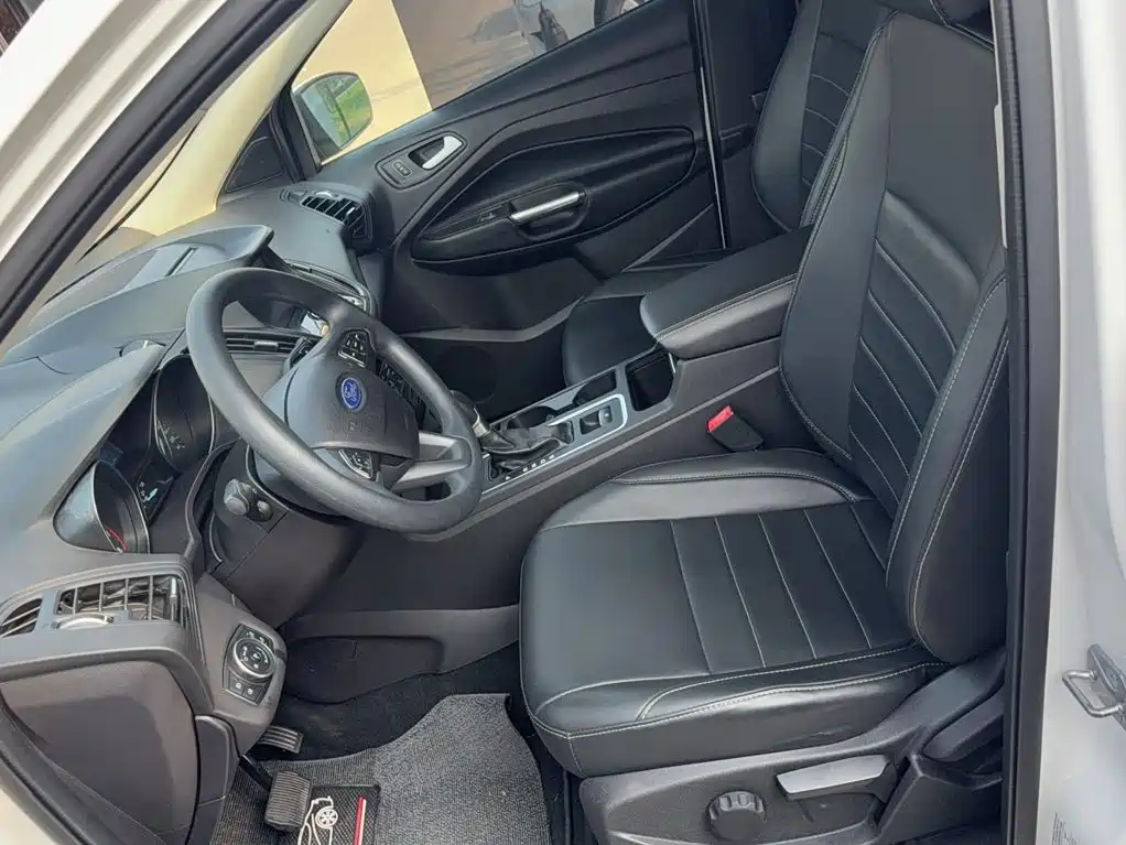 Ford Kuga — миниатюра 12