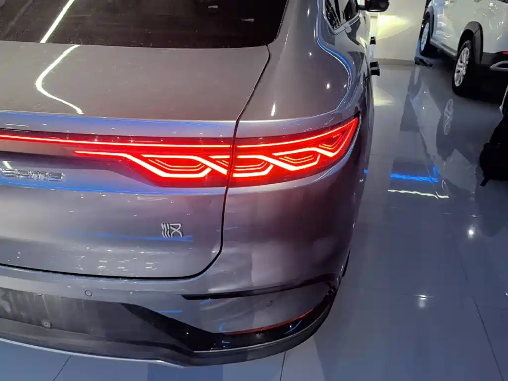 BYD Han — миниатюра 8