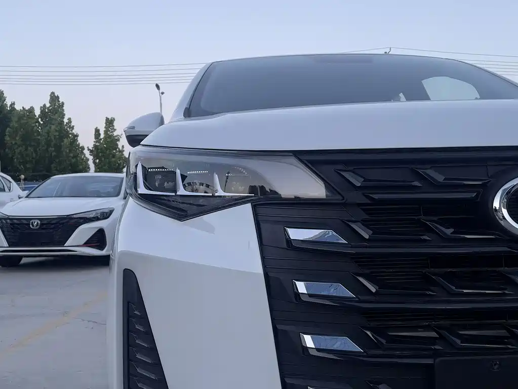 GAC Motor Trumpchi M6 — миниатюра 2