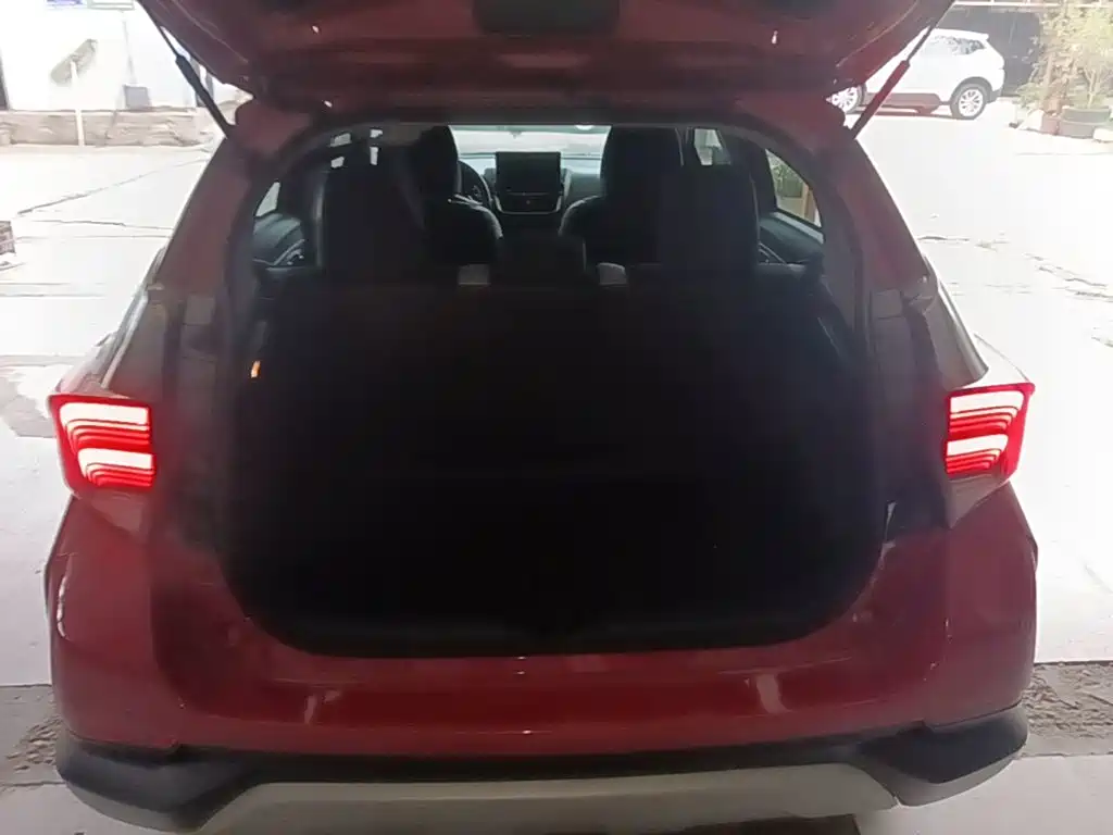 Toyota Yaris L — миниатюра 19
