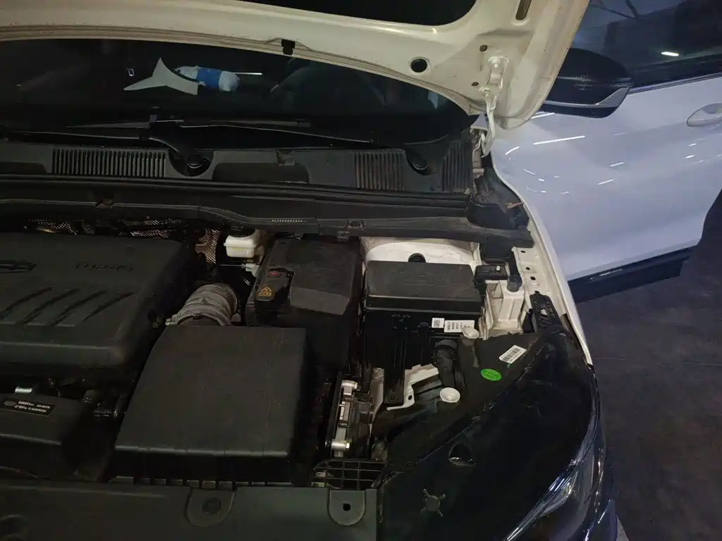 Geely Binyue — миниатюра 21