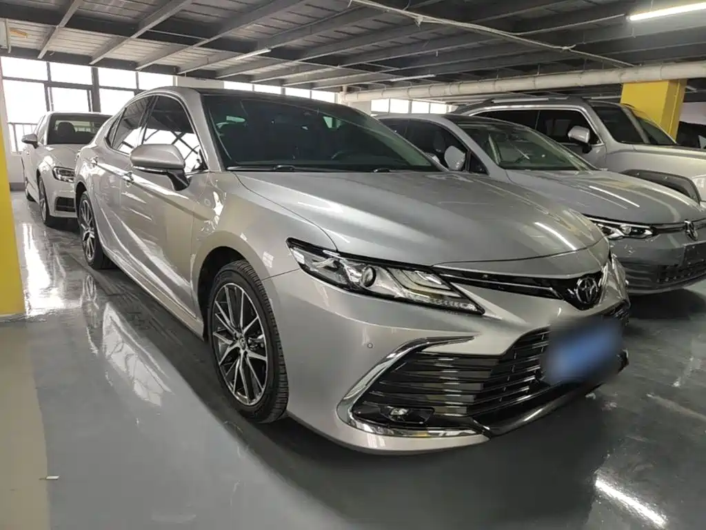 Toyota Camry — миниатюра 4
