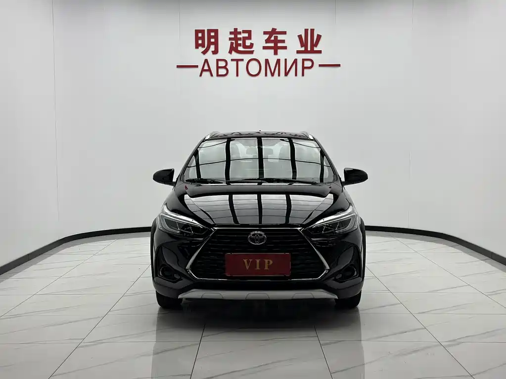 Toyota Yaris L — миниатюра 3