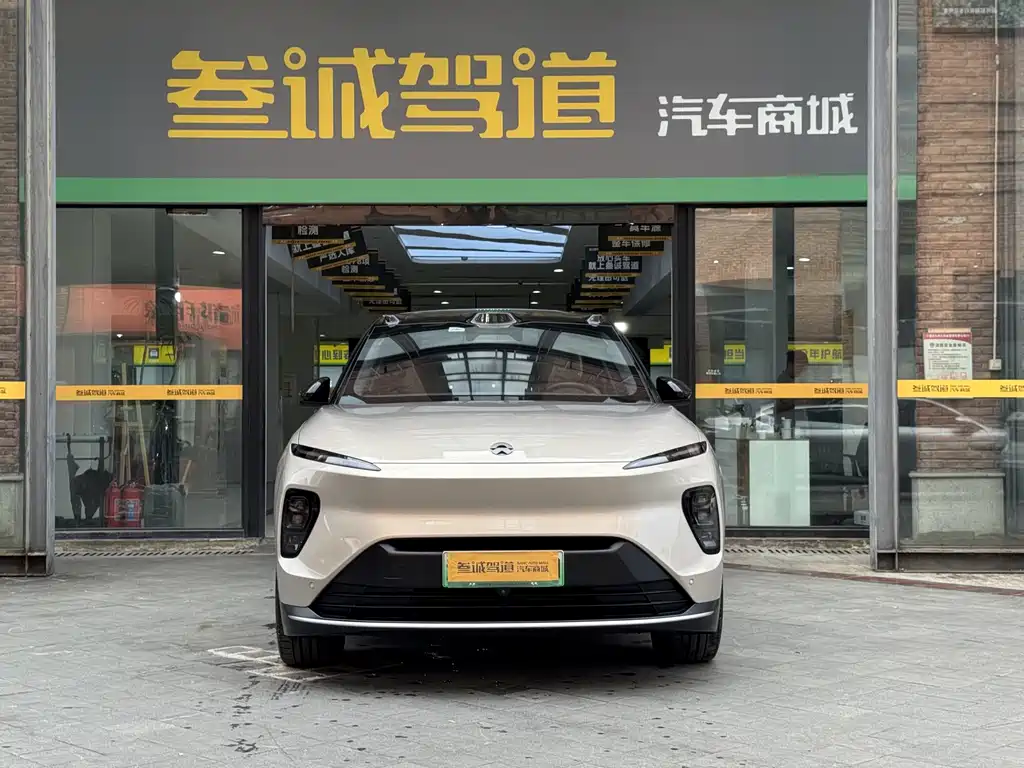 NIO ES8 — миниатюра 2