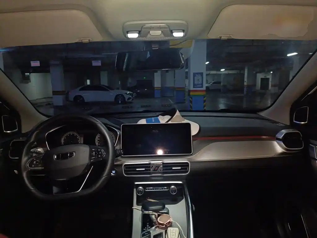 Geely Binyue — миниатюра 5