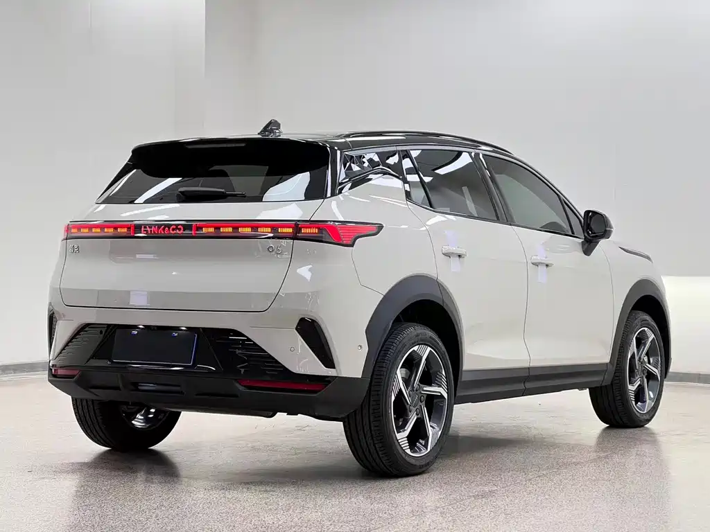 Lynk & Co 06 — миниатюра 4