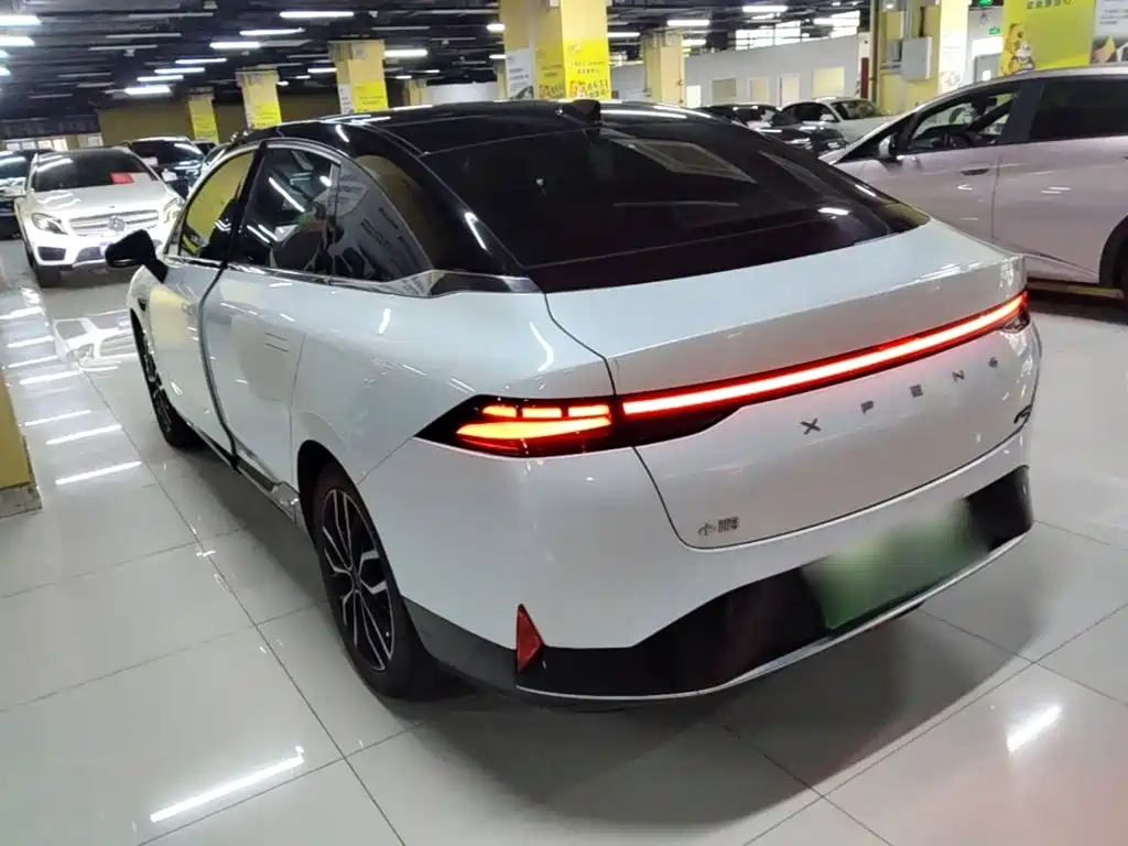 XPeng P5 — миниатюра 5