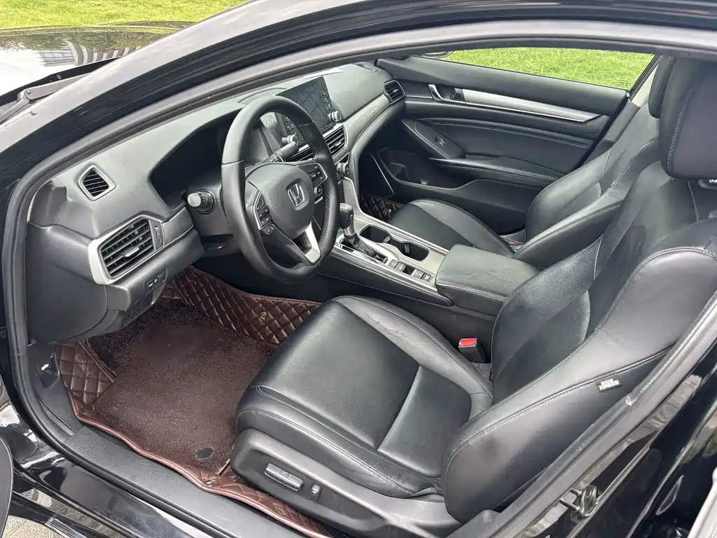 Honda Accord — миниатюра 9