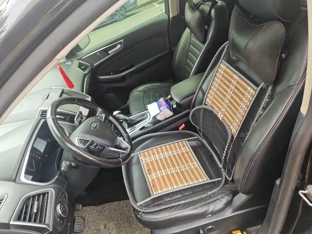 Ford Edge — миниатюра 16