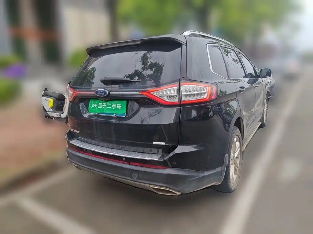 Ford Edge — миниатюра 6