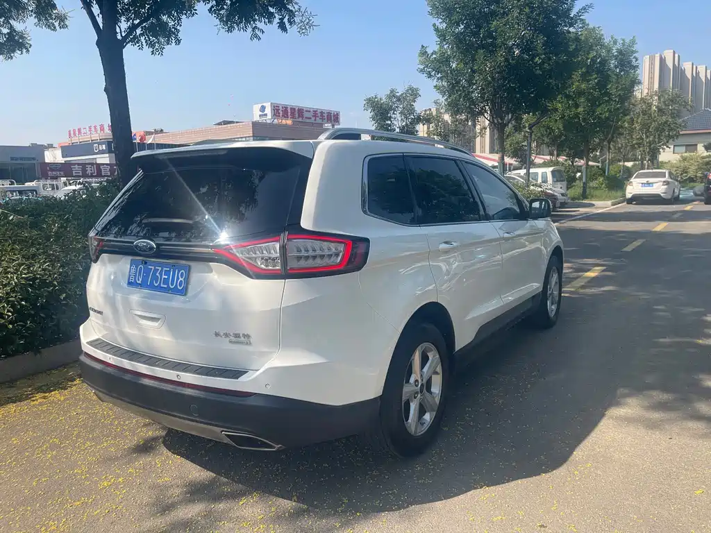 Ford Edge — миниатюра 9