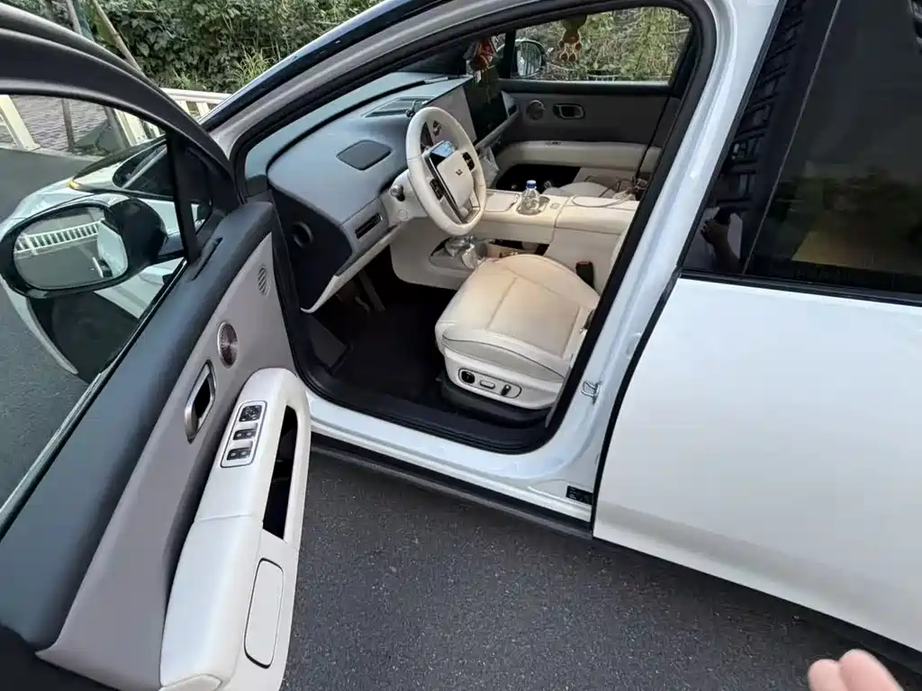 Li Auto Идеальный i6 — миниатюра 10