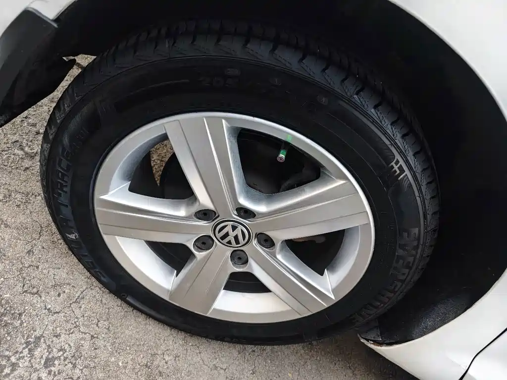 Volkswagen Golf — миниатюра 15
