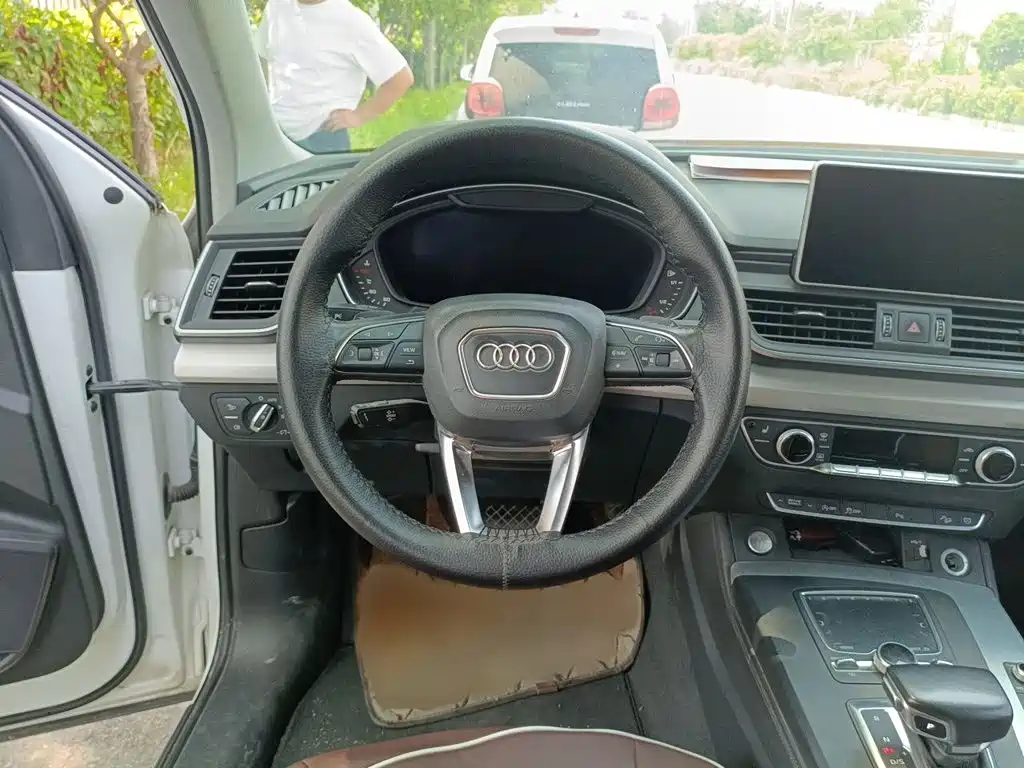 Audi Q5L — миниатюра 3