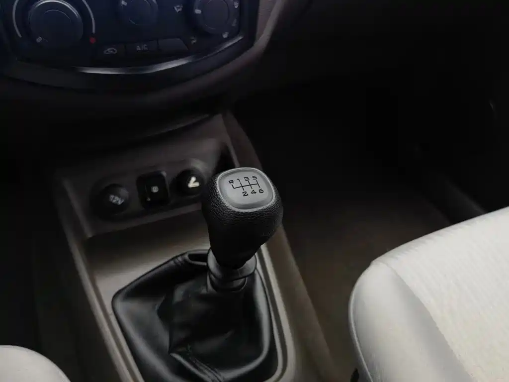 Wuling Hongguang — миниатюра 14