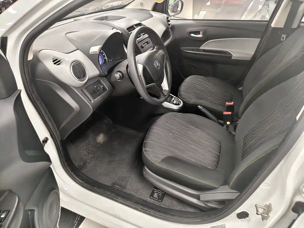 Changan Benben E-Star — миниатюра 10
