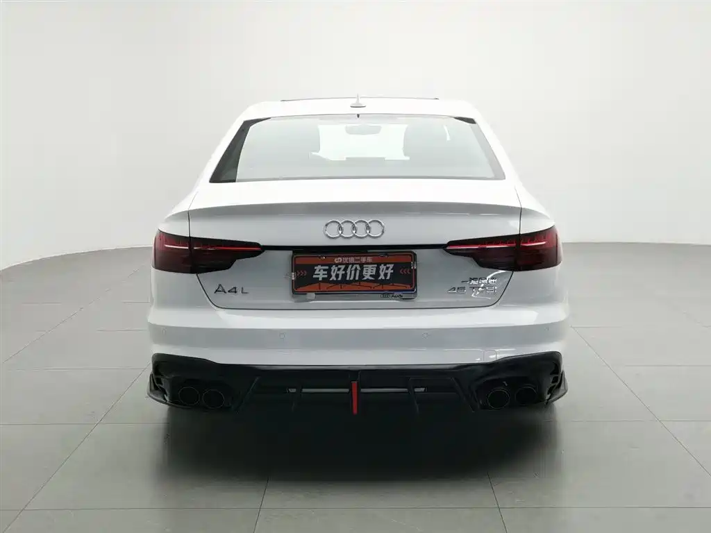 Audi A4L 2023 40 TFSI Luxury