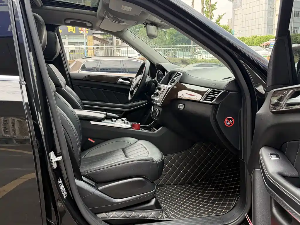 Mercedes-Benz GL-Class — миниатюра 10