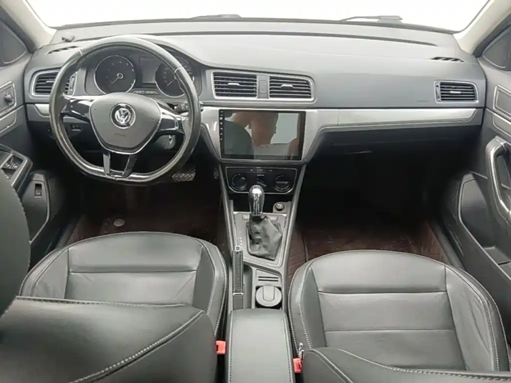 Volkswagen Lavida — миниатюра 10