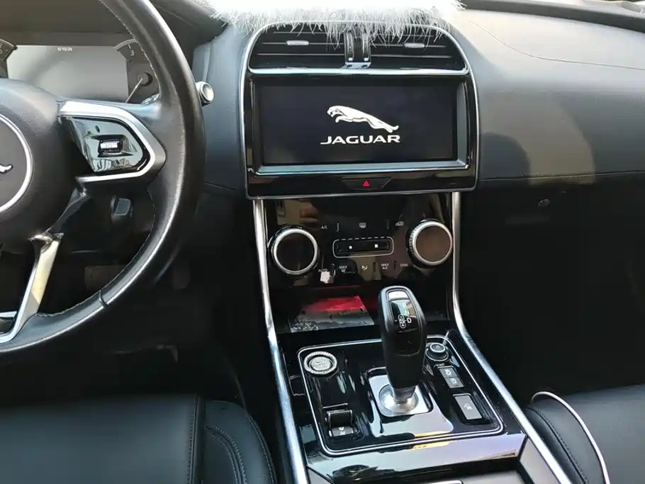 Jaguar XEL — миниатюра 13