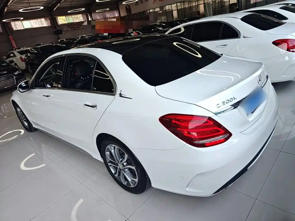 Mercedes-Benz C-Class — миниатюра 5