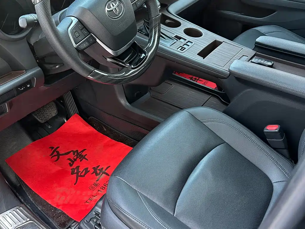 Toyota Sienna — миниатюра 4