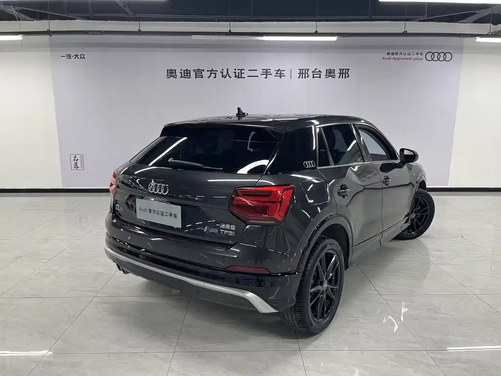 Audi Q2L — миниатюра 5