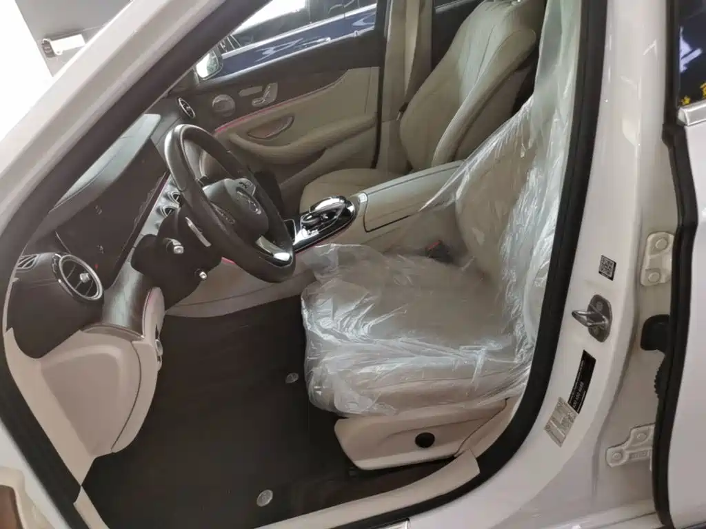 Mercedes-Benz E-Class — миниатюра 15