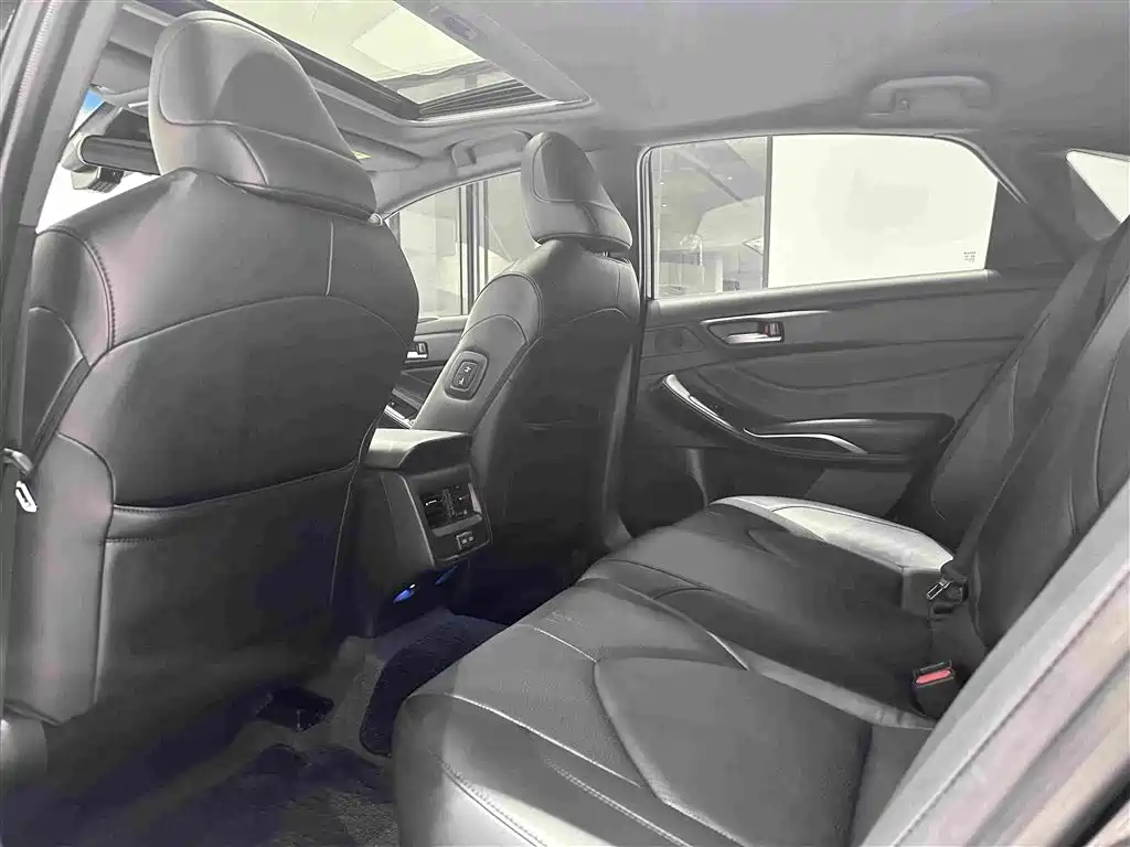 Toyota Avalon — миниатюра 6