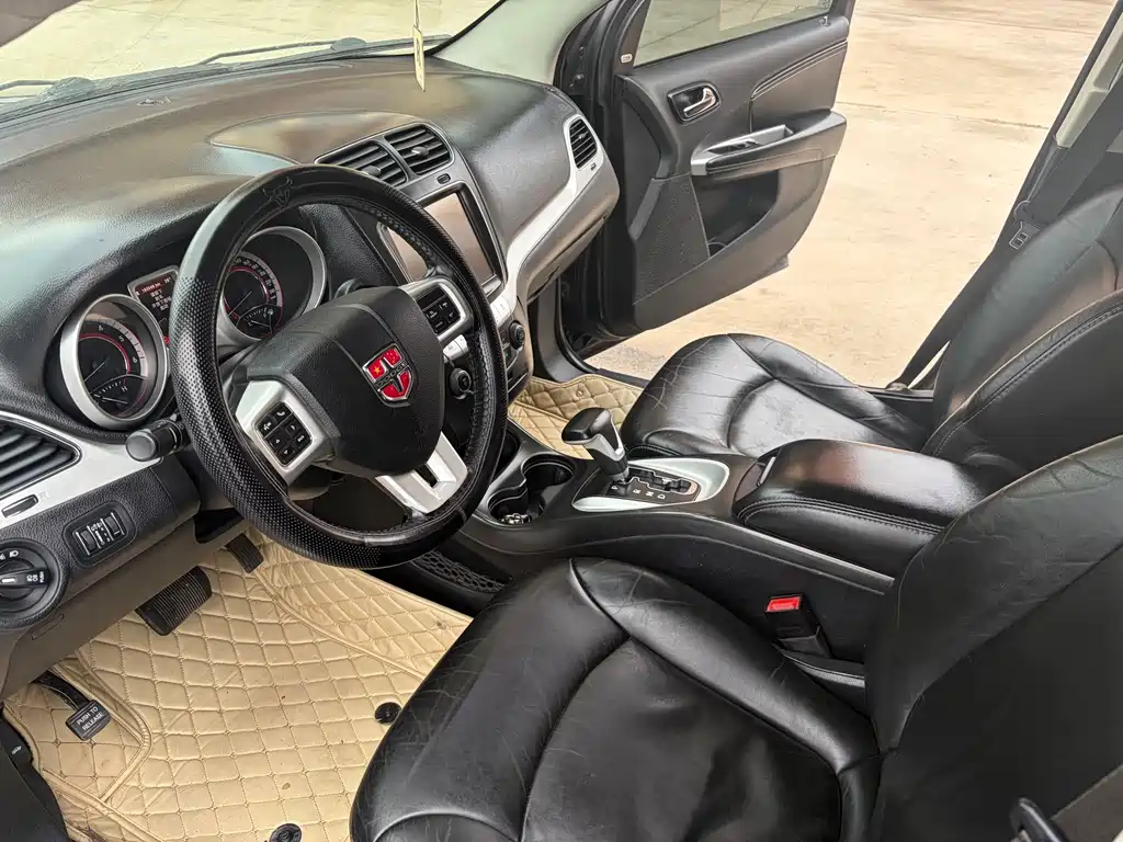 Dodge Journey — миниатюра 7