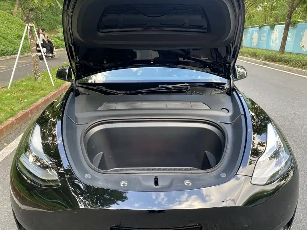 Tesla Model Y — фотографии объявления, Фото 15