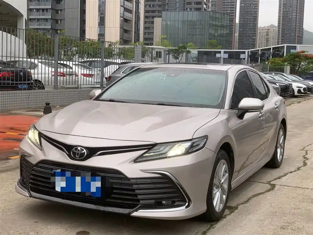 Toyota Camry 2021