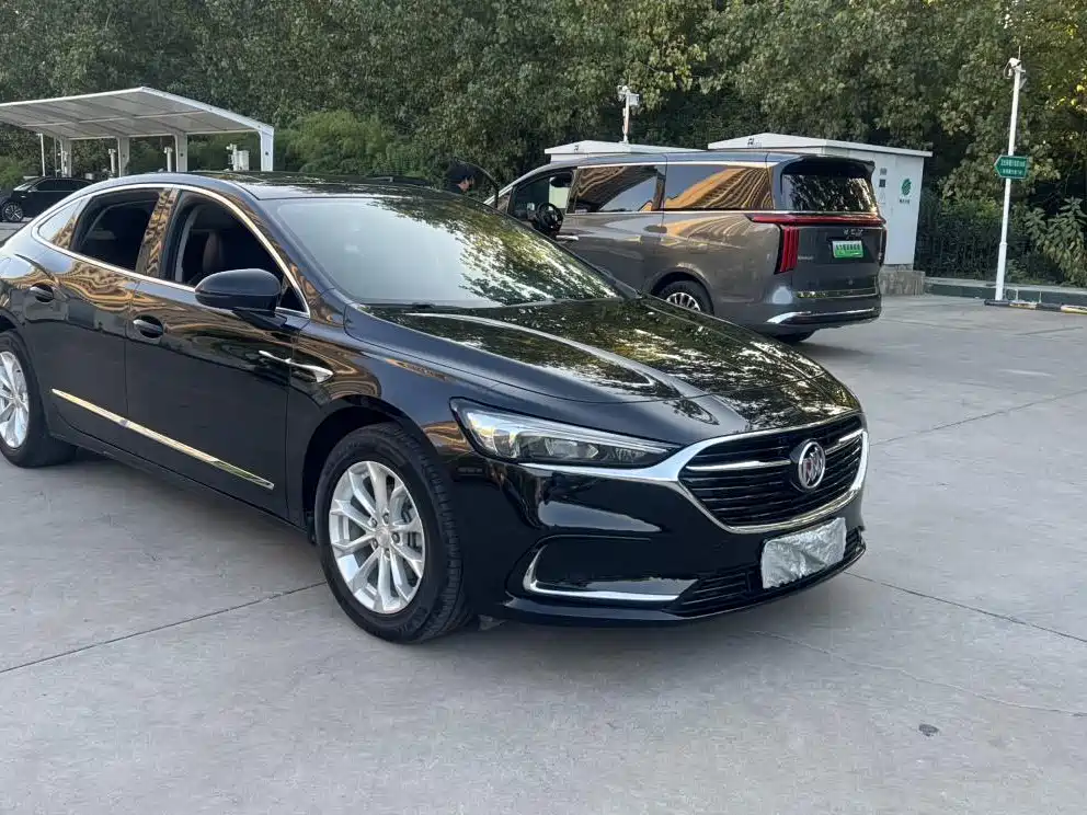 Buick LaCrosse — миниатюра 2