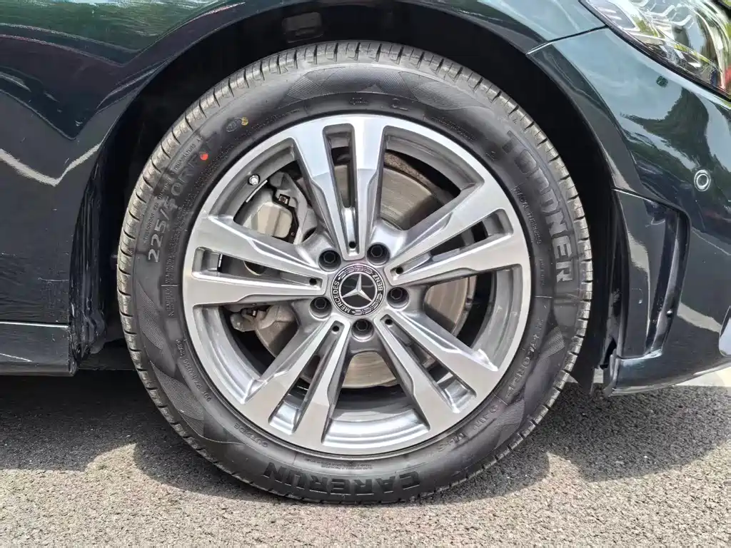 Mercedes-Benz C-Class — миниатюра 6