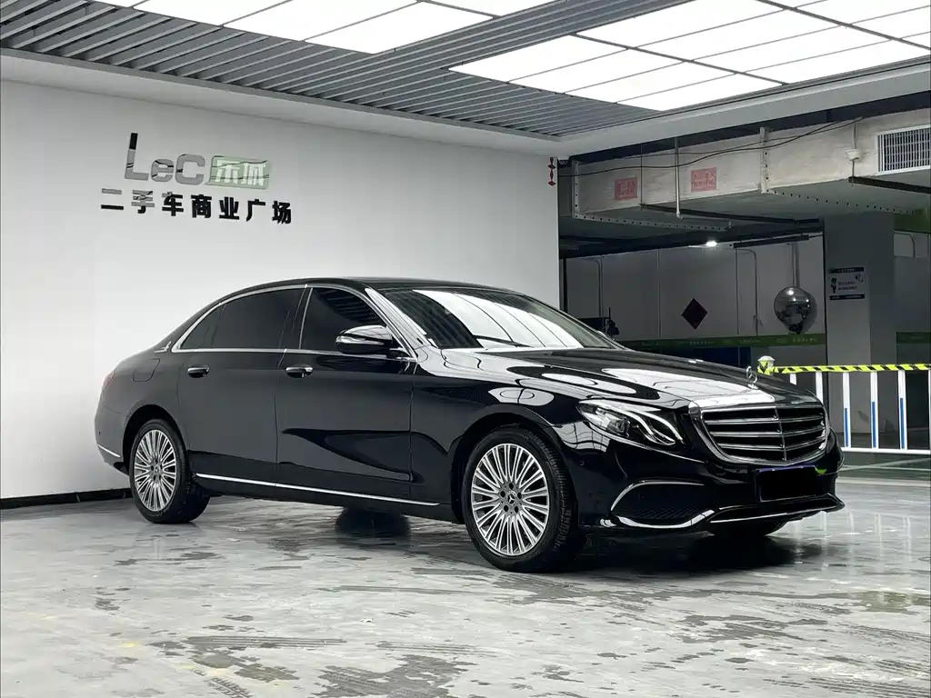 Mercedes-Benz E-Class — миниатюра 3
