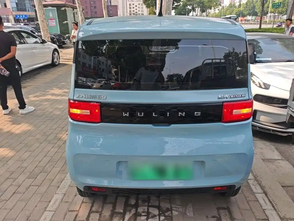 Wuling MINIEV — миниатюра 6