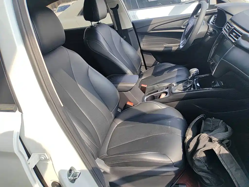 Roewe i5 — миниатюра 25