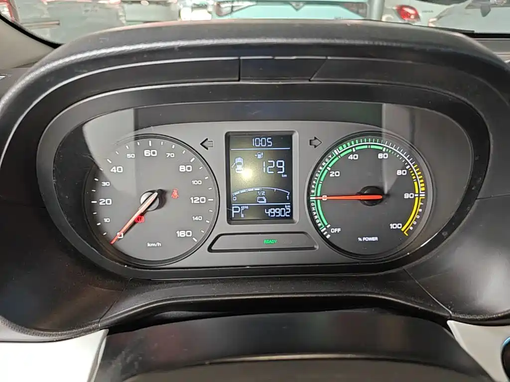 Roewe Clever — миниатюра 12