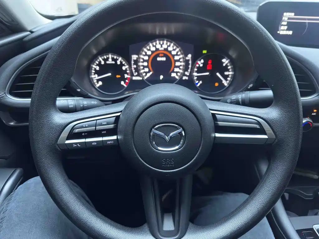 Mazda 3 Axela — миниатюра 11