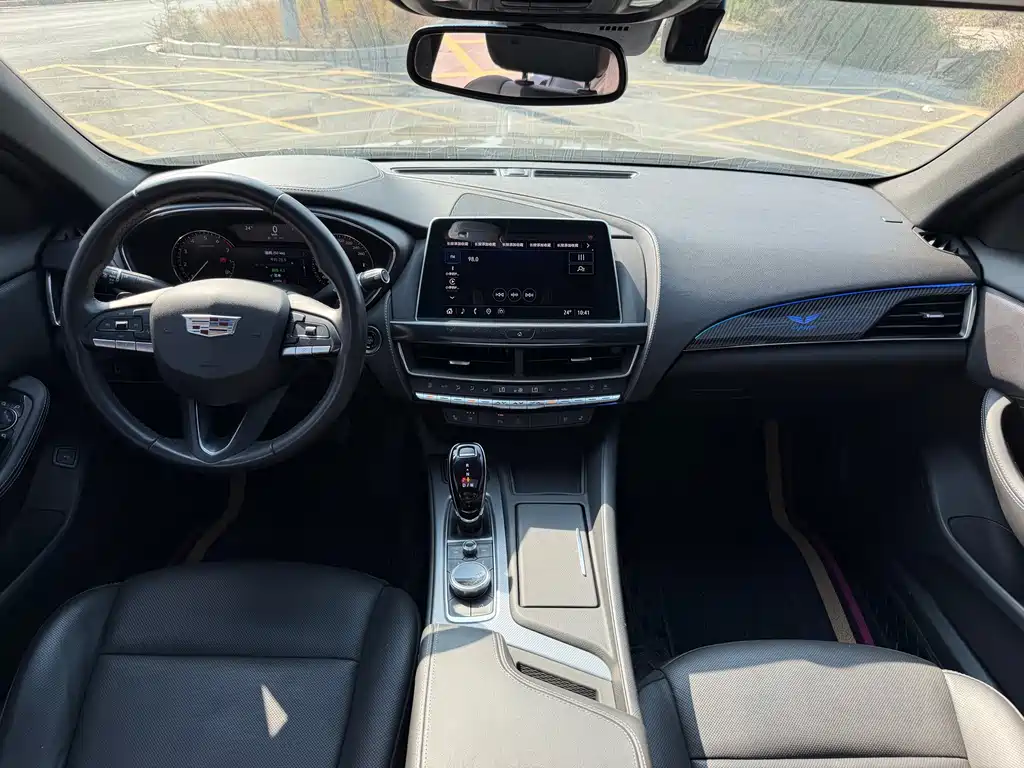 Cadillac CT5 — миниатюра 5